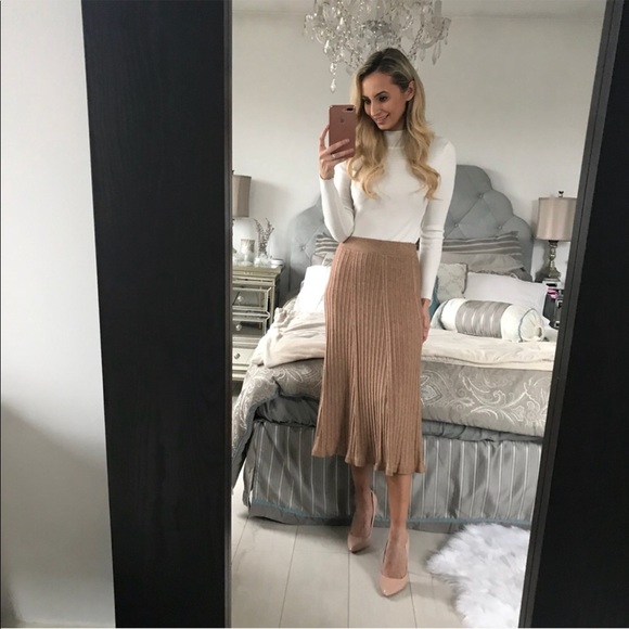 Elegant Knitted Pleated High Waist Skirt - Picture 6 of 8